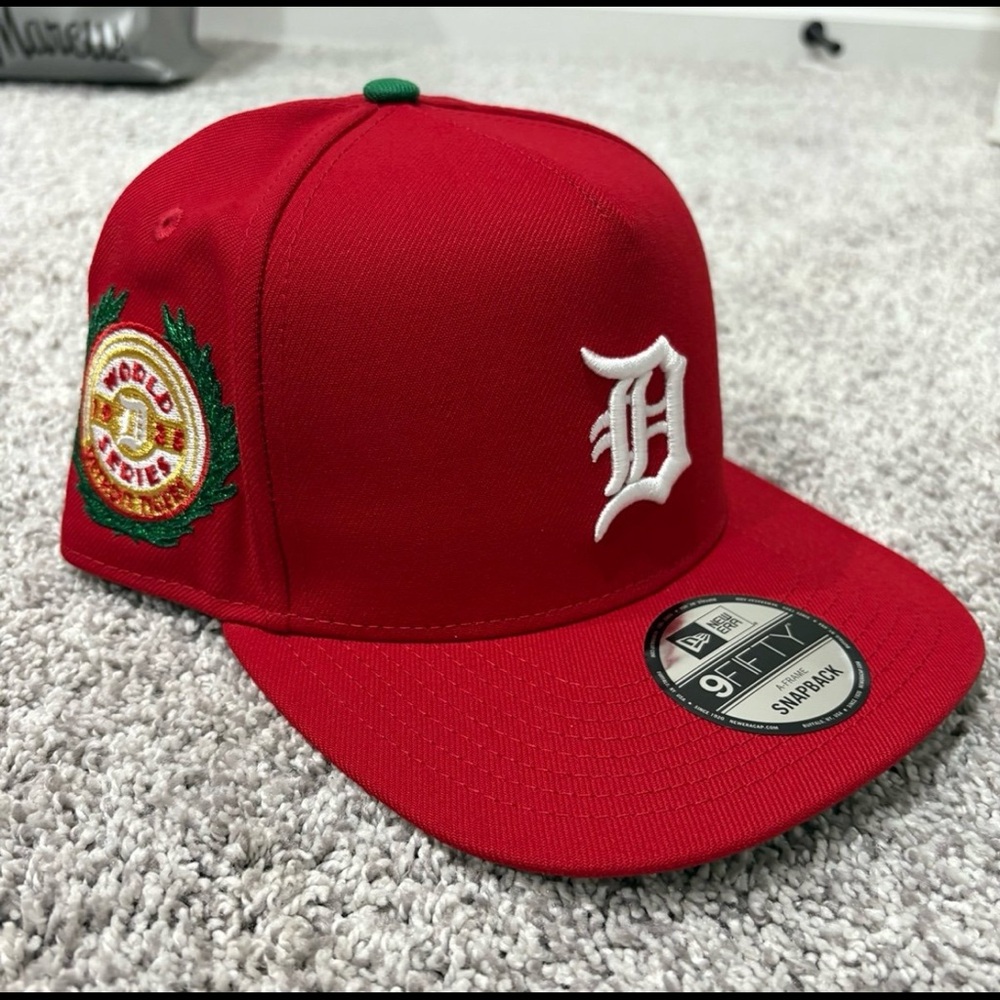 Brand New Detroit Tigers MLB snapback hat by New Era